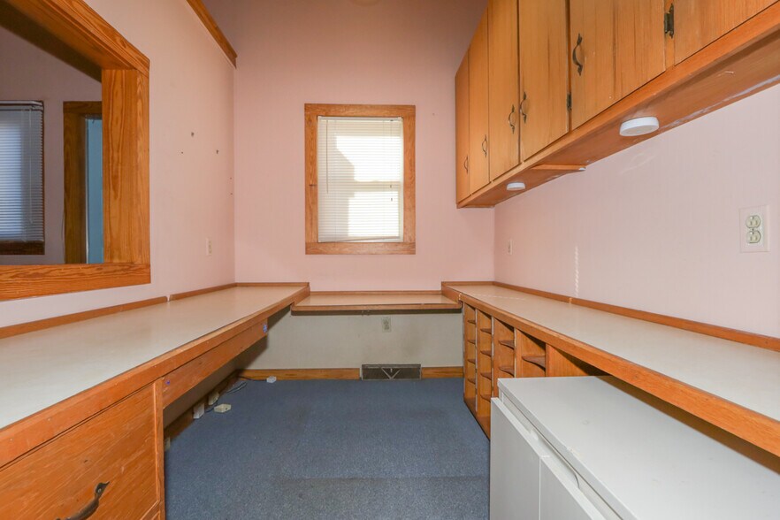 More Photos Of 113 Court St, Pickens Office For Sale