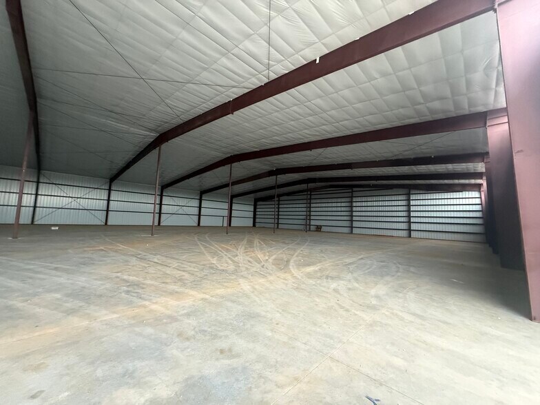 More Photos Of 610 W Nursery Rd, Rogers Industrial For Lease
