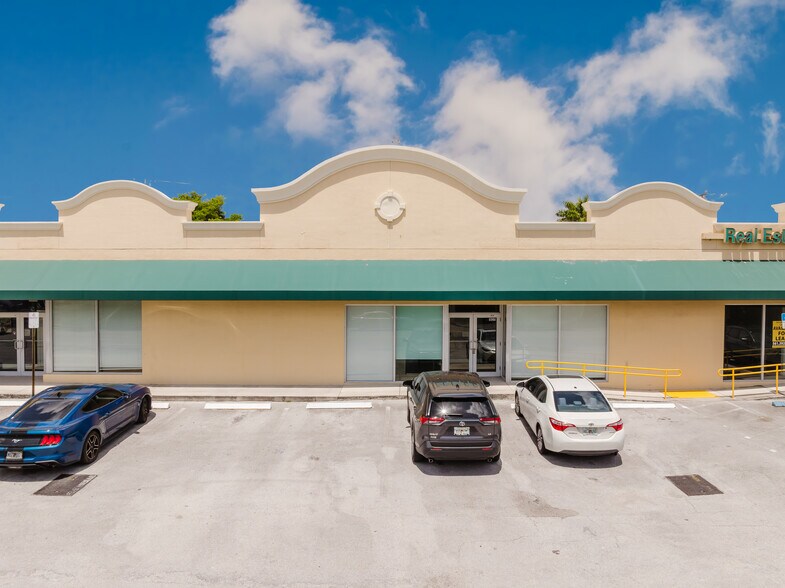 More Photos Of 1817-1847 NE 25th St, Lighthouse Point Unknown For Lease