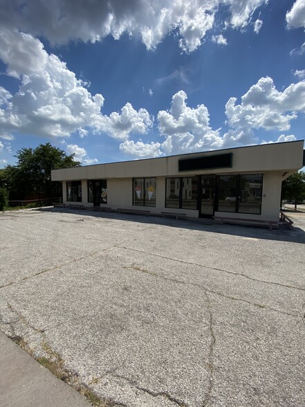 Primary Photo Of 4303 S Lancaster Rd, Dallas Storefront For Lease