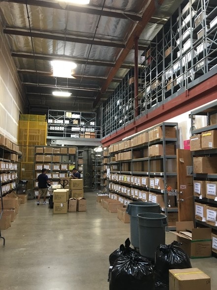 More Photos Of 99-061 Koaha Way, Aiea Warehouse For Lease