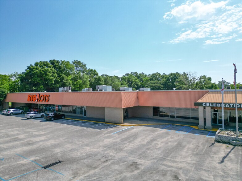 More Photos Of 8-10 Saraland Blvd N, Saraland General Retail For Sale