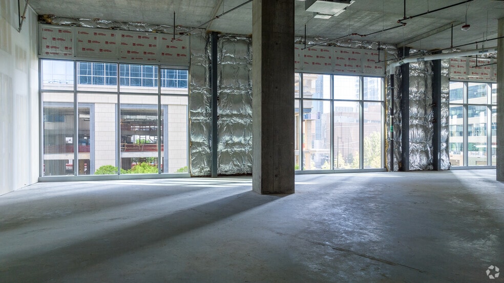More Photos Of 600 S Tryon St, Charlotte Office For Lease