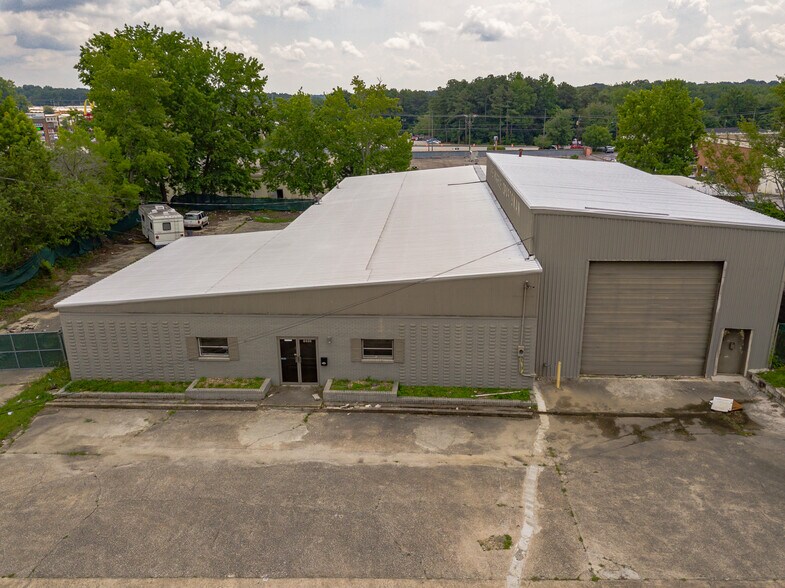 More Photos Of 8456 Newman St, Douglasville Light Manufacturing For Lease