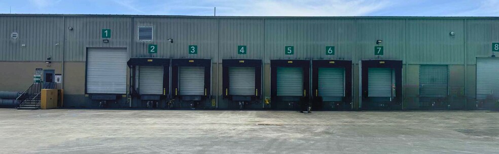 More Photos Of 250 Canal Rd, Fairless Hills Warehouse For Lease