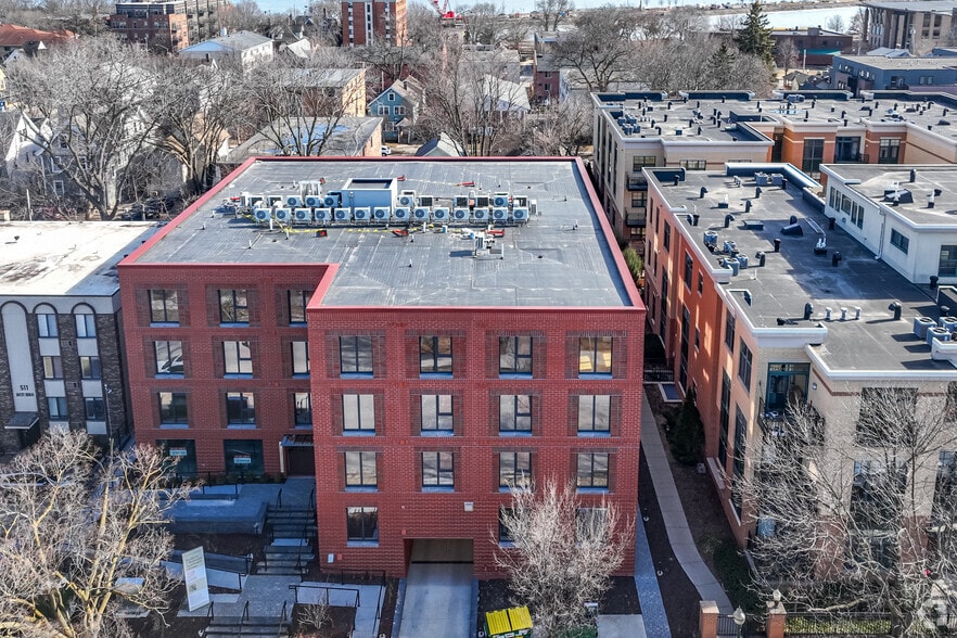 More Photos Of 517 W Main St, Madison Apartments For Lease