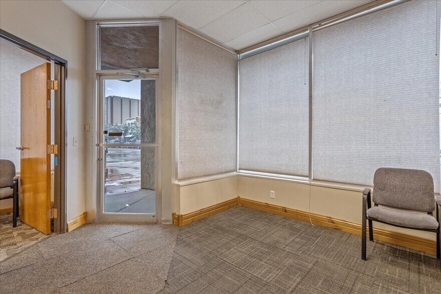 More Photos Of 1803-1807 Capitol Ave, Cheyenne Office For Sale