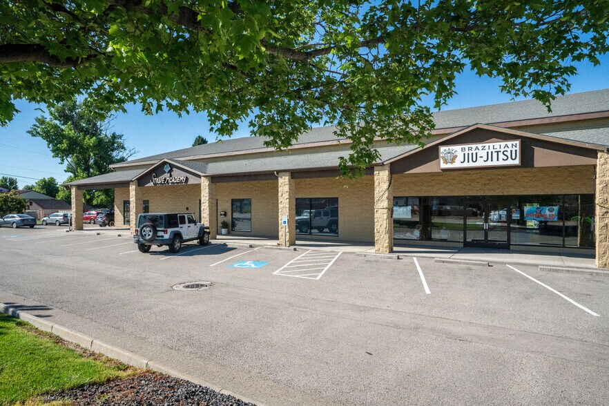 More Photos Of 8707 W State St, Boise Storefront Retail Office For Lease