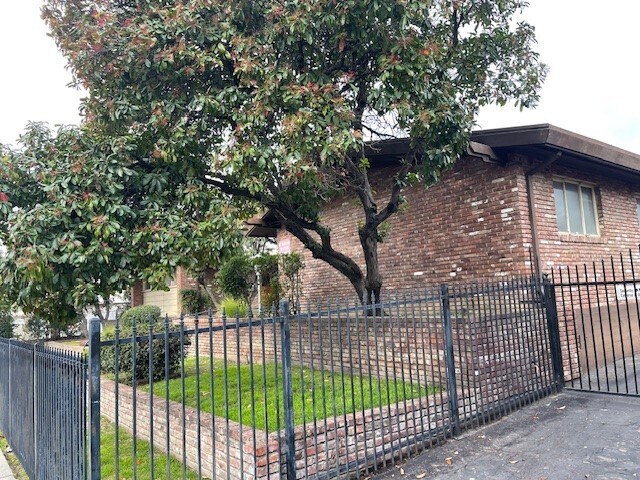 More Photos Of 141 E Acacia St, Stockton Office For Lease