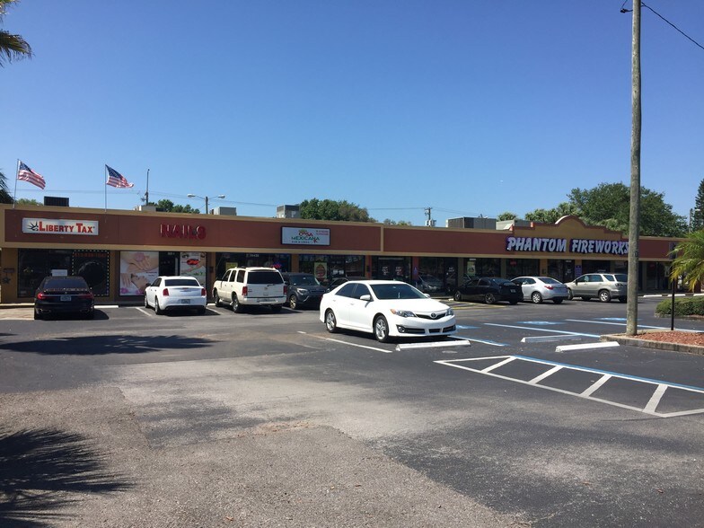 More Photos Of 3642-3684 W Gandy Blvd, Tampa Storefront For Sale