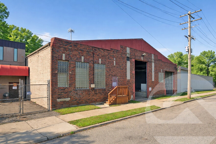 Primary Photo Of 2971 Bellevue St, Detroit Warehouse For Sale