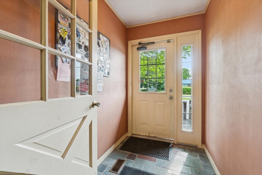 More Photos Of 4344 Richfield Rd, Flint Office For Sale