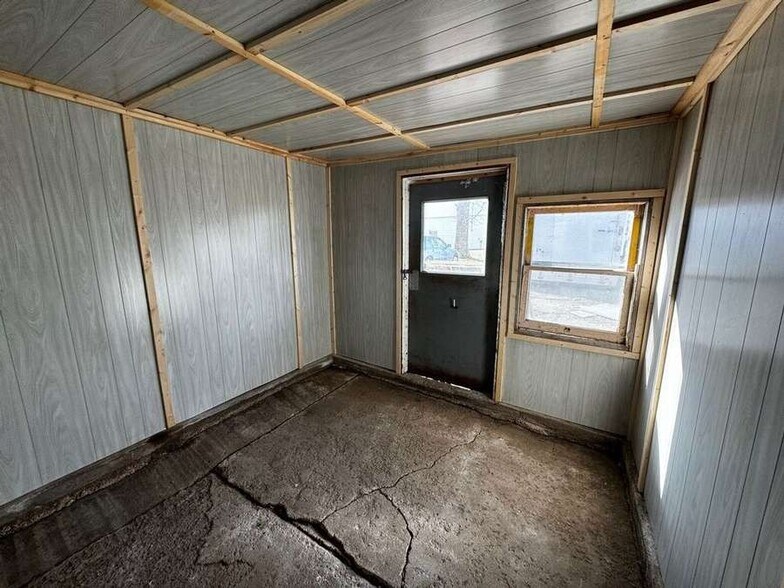 More Photos Of 205 N Fourth St, Lynch Storefront Retail Residential For Sale