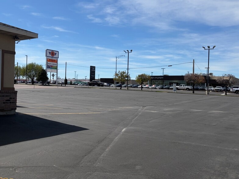 More Photos Of 3312 Wall Ave, Ogden Auto Dealership For Lease