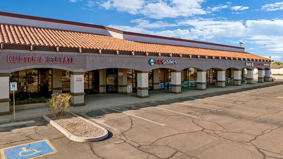 More Photos Of 2111 S Alma School Rd, Mesa General Retail For Lease