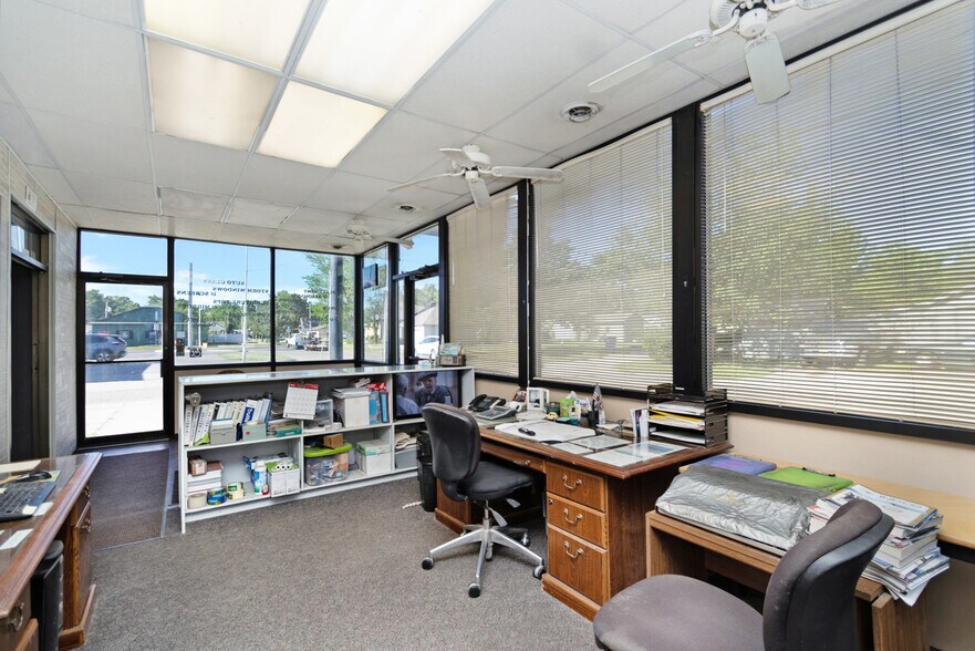 More Photos Of 625 N Calhoun St, Junction City Industrial For Sale