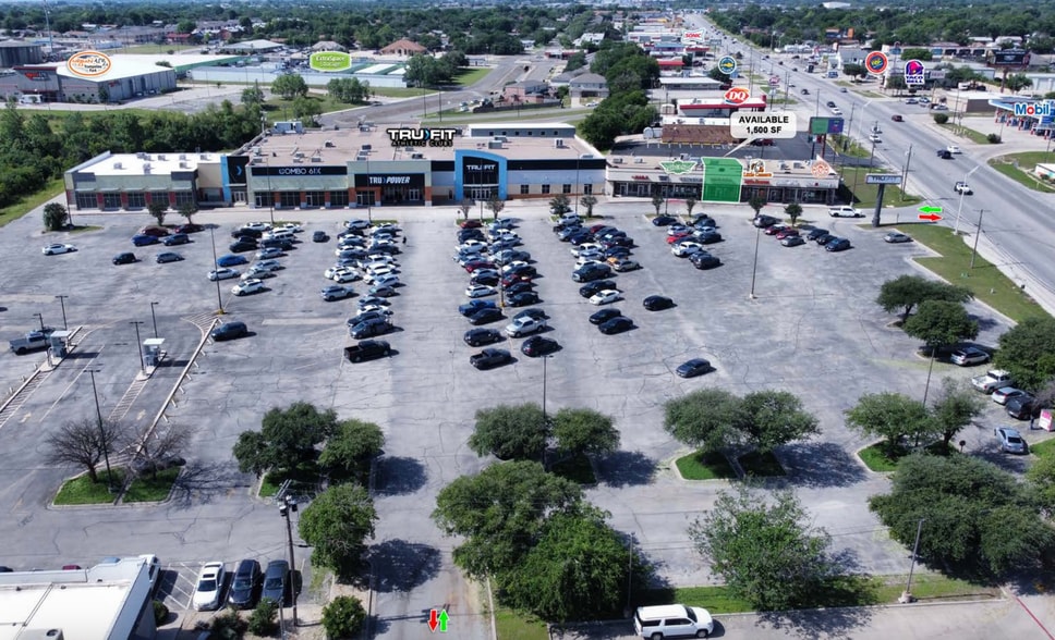 More Photos Of 902 W Central Texas Expy, Killeen Storefront For Lease