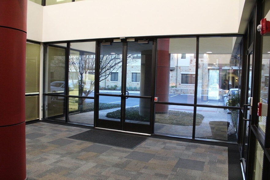 More Photos Of 11675 Jollyville Rd, Austin Office For Sale