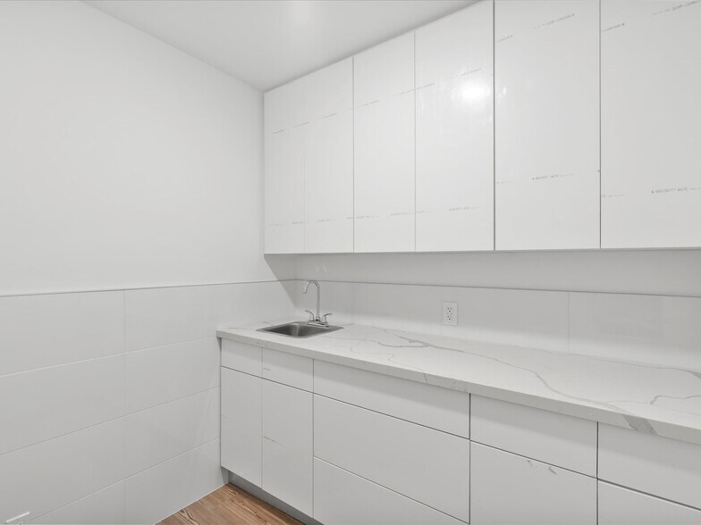 More Photos Of 4177 S Congress Ave, Palm Springs Assisted Living For Sale