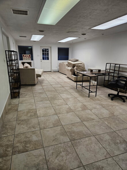 More Photos Of 606 PA-940 Rt, Pocono Lake Office For Lease