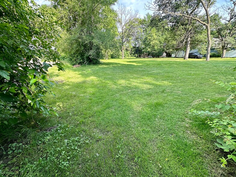 More Photos Of 2840 Highway 10 NE, Mounds View Freestanding For Lease