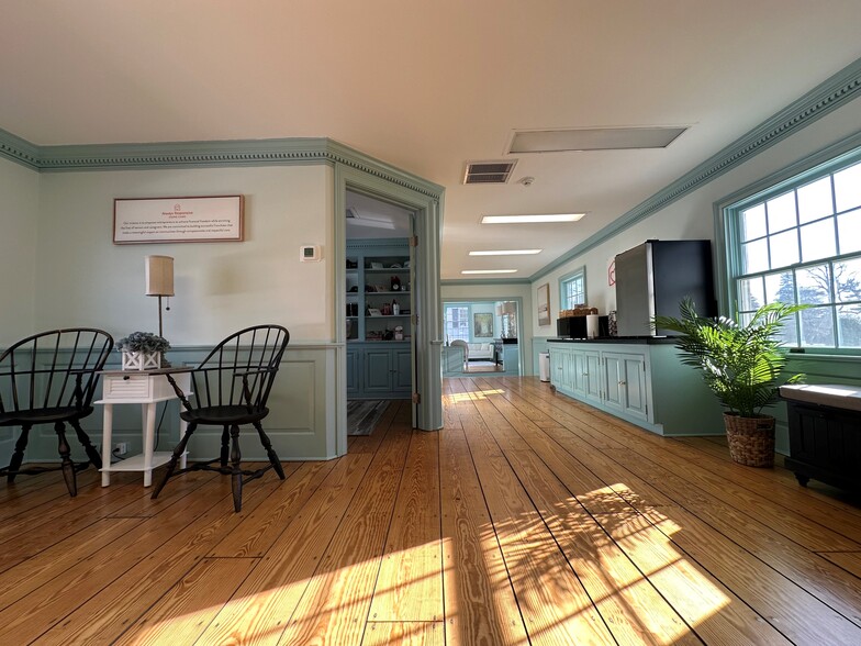 More Photos Of 78 Court St, Freehold Office Residential For Sale