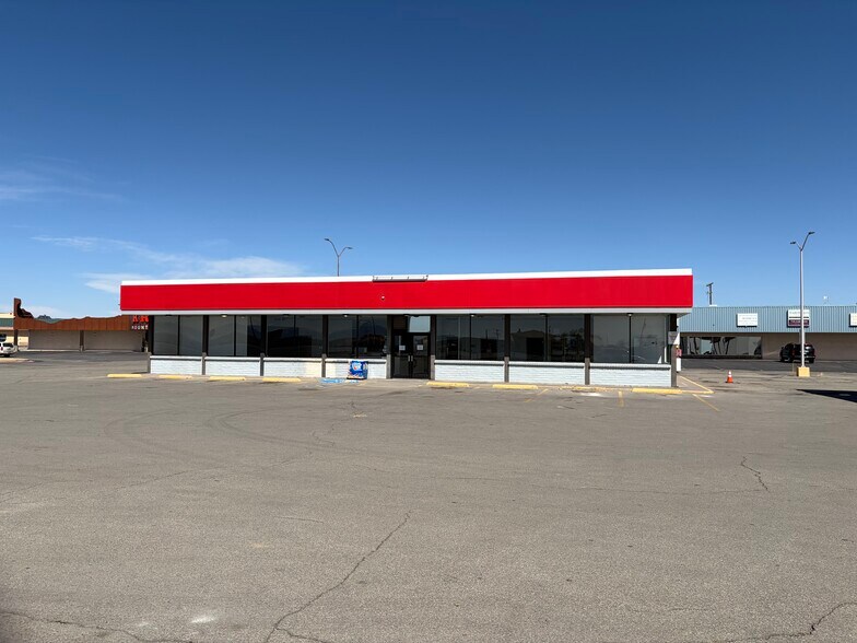 Primary Photo Of 3213 Main St, Alamosa Mixed Retail For Sale
