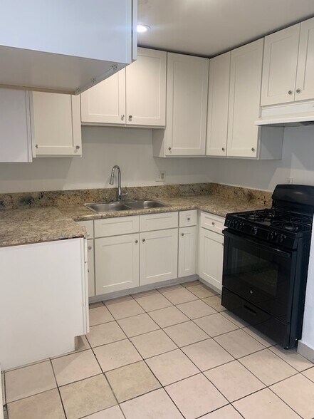 More Photos Of 437-443 W Valencia Dr, Fullerton Apartments For Sale
