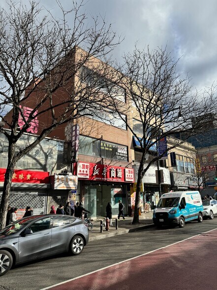 Primary Photo Of 37-19 Main St, Flushing Storefront Retail Office For Lease
