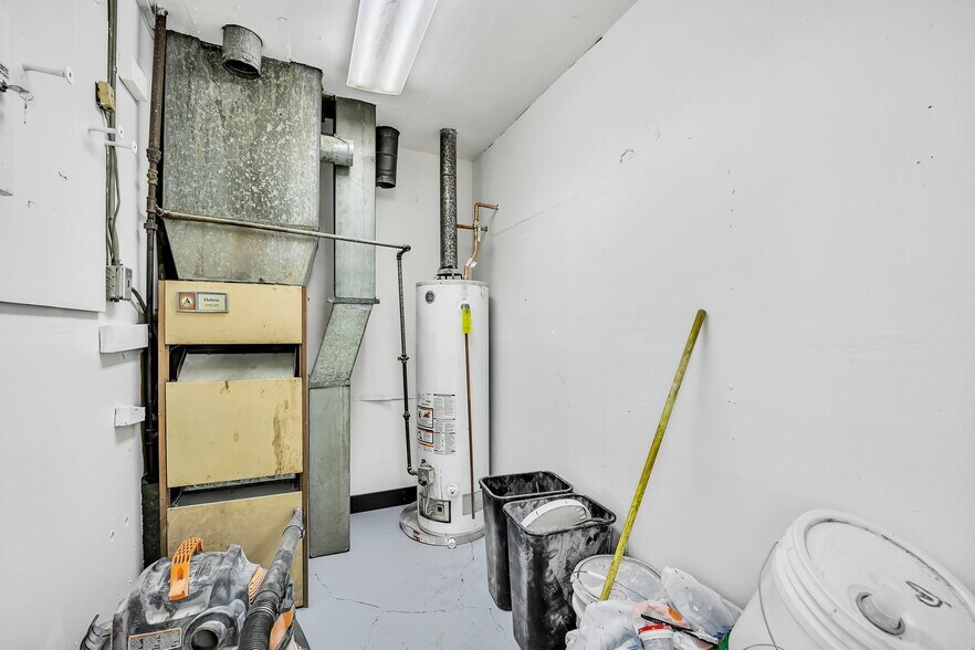 More Photos Of 624 S 29th St, Colorado Springs Light Manufacturing For Sale