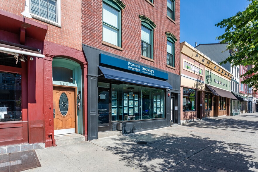 More Photos Of 306 Washington St, Hoboken Office For Lease