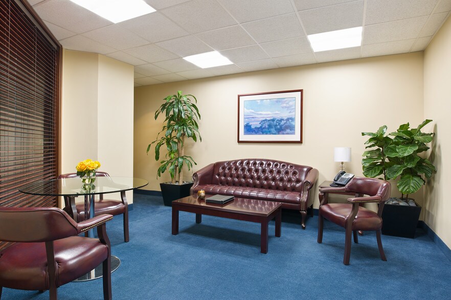 More Photos Of 2 Overhill Rd, Scarsdale Coworking Space