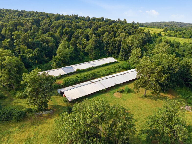 More Photos Of 13175 Washington Springs Winery Ln, Smithsburg Flex For Lease