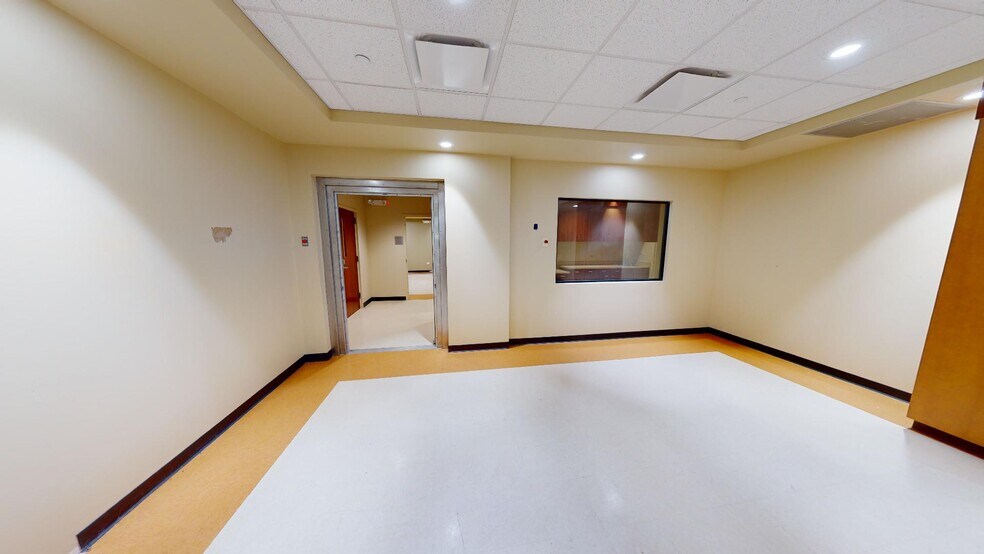 More Photos Of 1720-1790 W Golf Rd, Mount Prospect Unknown For Lease