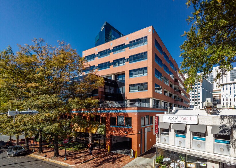 More Photos Of 7201 Wisconsin Ave, Bethesda Office For Lease