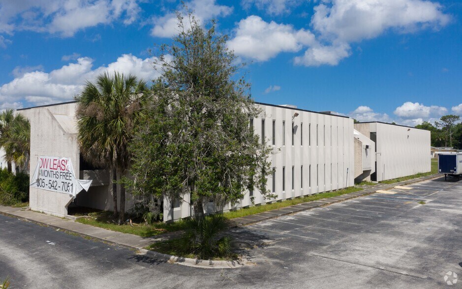 More Photos Of 6501 Arlington Expy, Jacksonville Office Residential For Sale