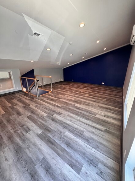 More Photos Of 7505 Nall Ave, Prairie Village Office For Sale