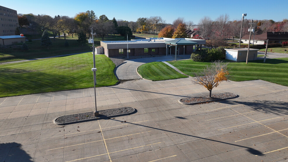 Primary Photo Of 1603 W Prospect Ave, Norfolk Medical For Sale