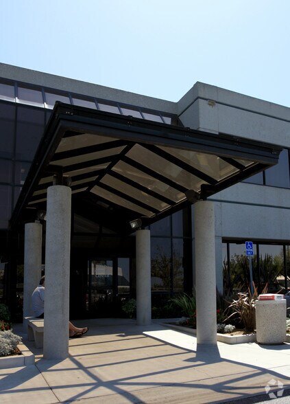 More Photos Of 23600 Telo Ave, Torrance Medical For Lease