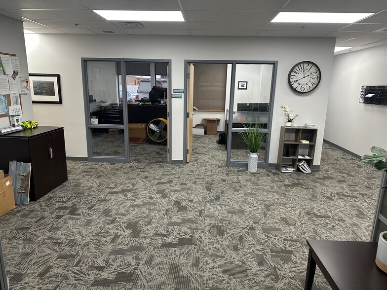 More Photos Of 2920 George Washington Way, Richland Office For Lease