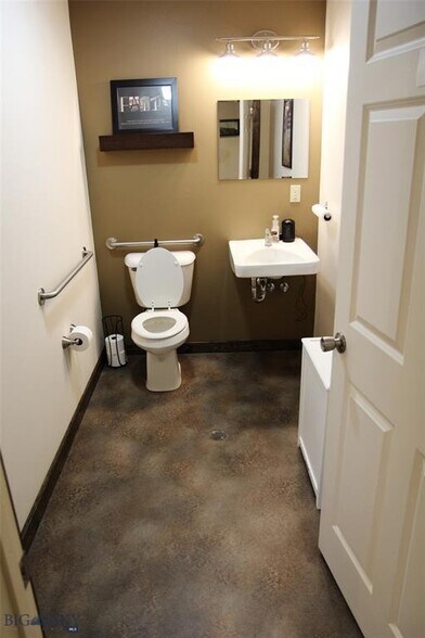 More Photos Of 1554 Harrison Ave, Butte Office For Sale