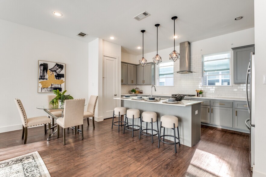 More Photos Of 2513 El Camino Ln, Dallas Specialty For Sale