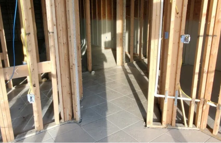 More Photos Of 24690 Sandhill Blvd, Punta Gorda Warehouse For Lease