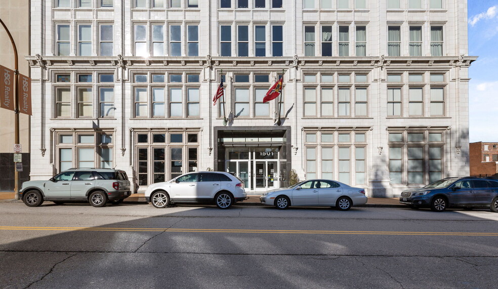 Primary Photo Of 1501 Locust St, Saint Louis Apartments For Sale