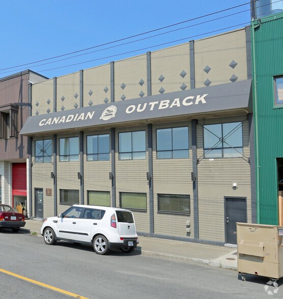 More Photos Of 332 E Esplanade, North Vancouver Warehouse For Lease