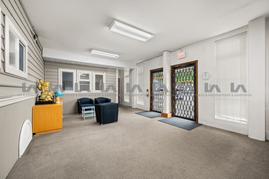 More Photos Of 2727 Dixon St, Port Coquitlam Industrial For Sale