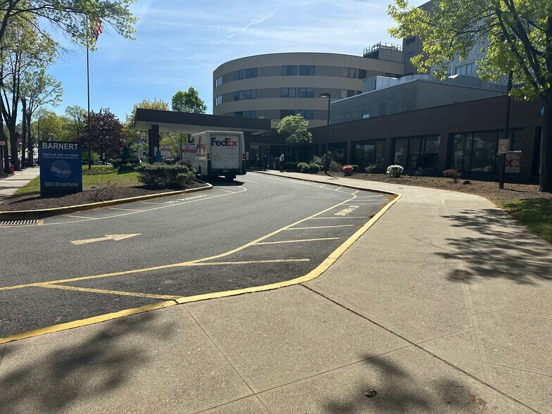 More Photos Of 680 Broadway, Paterson Hospital For Lease
