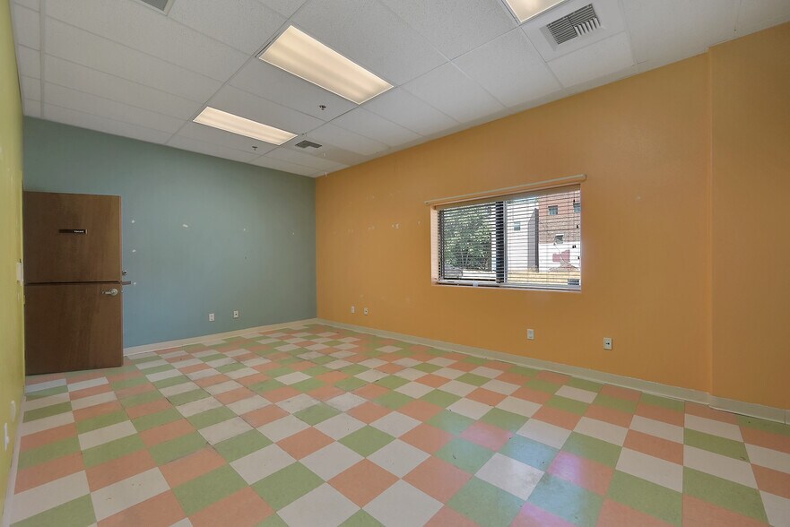 More Photos Of 103 D St, Marysville Office Residential For Sale