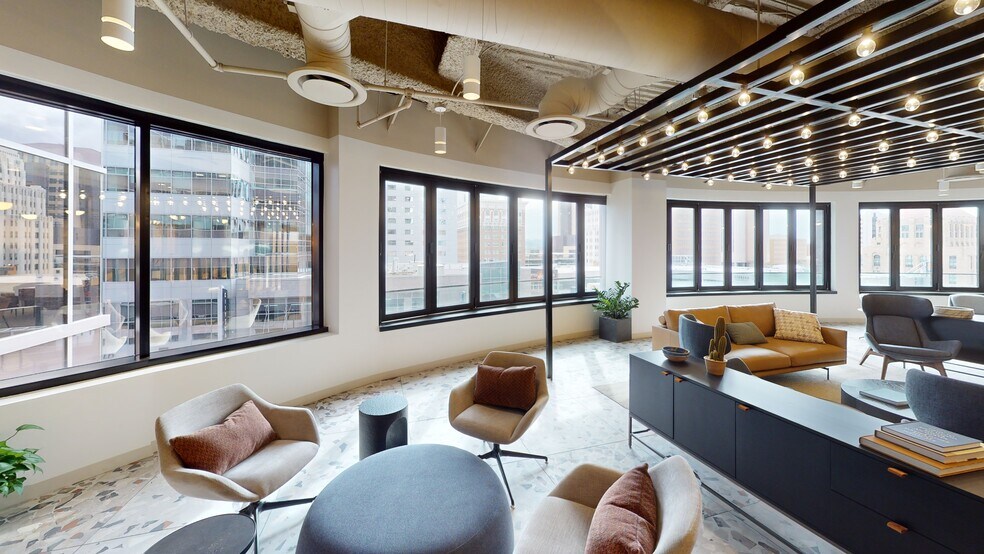 More Photos Of 1 N Central Ave, Phoenix Office For Lease