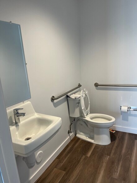 More Photos Of 7265 NW 74th St, Medley Warehouse For Sale